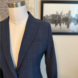 Banana Republic blue plaid machine washable Italian wool size 0 blazer